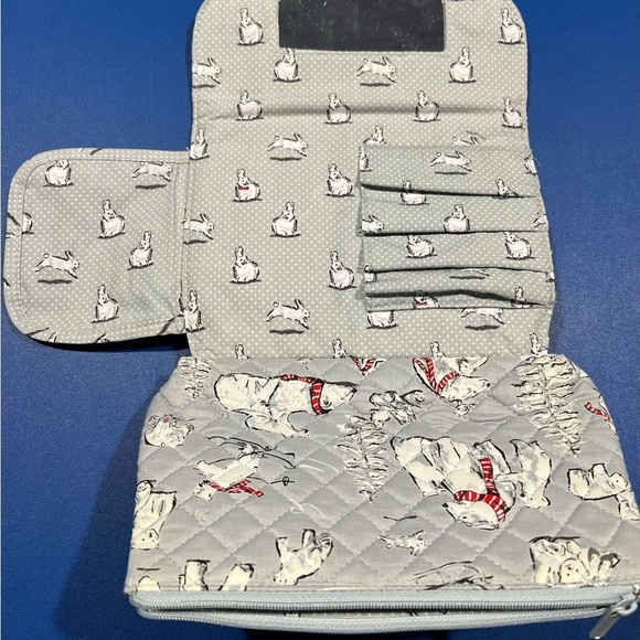 🐻⛷ VERA BRADLEY Brush Cosmetic BEARY MERRY Makeup Accessories Bag GUC - Picture 4 of 6